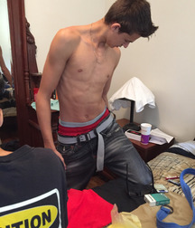 shirtless boys 5ba75301459be.jpg