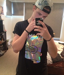 Boys 5ba9105218373.jpg
