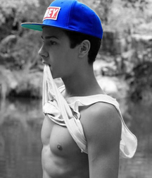 Boys 5ba911387febe.jpg