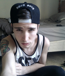Boys 5ba91182e6f67.jpg