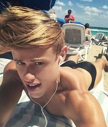 Boys 5ba912eb346f4.jpg