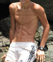 shirtless boys 5bb2244562dda.jpg
