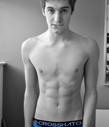 shirtless boys 5bb2250f7e672.jpg