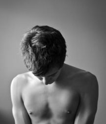 shirtless boys 5bb9af3c8cb75.jpg