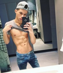 Boys 5bbd06407b9b2.jpg