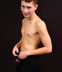 shirtless boys 5bc02f83d5d61.jpg