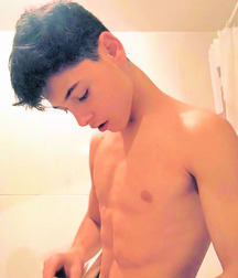 shirtless boys 5bc0fb21e67b2.jpg