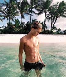 shirtless boys 5bc0fc6243d17.jpg