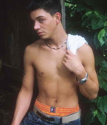 Lance 5bcdf4235f009.jpg