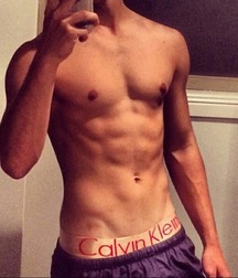 shirtless boys 5bce574c851a6.jpg