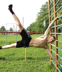shirtless boys 5bce591d4d03f.jpg