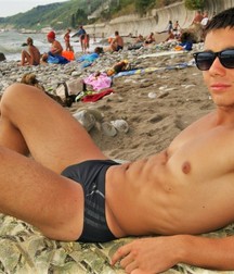 shirtless boys 5bd0457675944.jpg