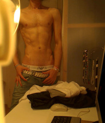 shirtless boys 5bd1ac7e559f0.jpg