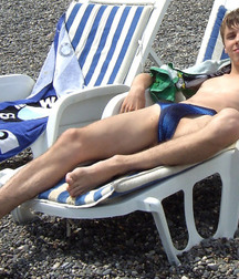 shirtless boys 5bd31e3338f44.jpg