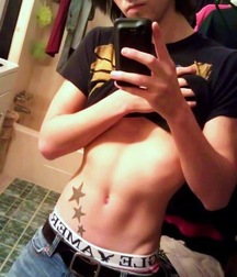 Boys 5bd3921d4dfa6.jpg