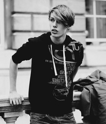 Boys 5bd3929ee0c00.jpg