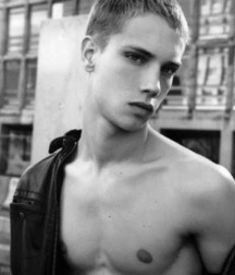 Boys 5bd396a6dd3bd.jpg