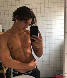 shirtless boys 5bd39ee179d46.jpg