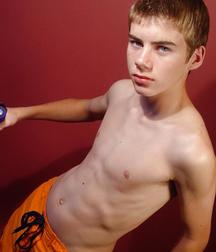 shirtless boys 5bd5d26fa5d12.jpg