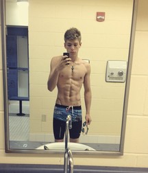 shirtless boys 5bd5d3a724748.jpg