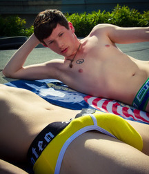 shirtless boys 5bd5d5134bfd8.jpg
