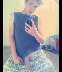 Boys with a boner 5bd736ecd9eba.jpg