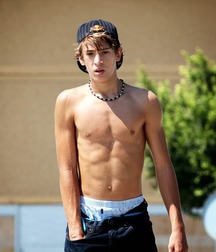 shirtless boys 5bd73f69c2a0c.jpg