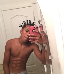 shirtless boys 5bd73ff6ab91d.jpg