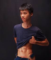 Boys 5bd8bf205facb.jpg