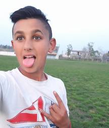 Boys 5bd8c0a560f60.jpg
