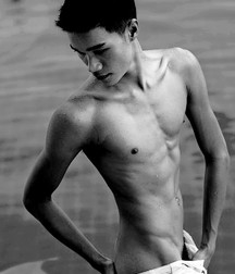 shirtless boys 5bdadac8ba33a.jpg