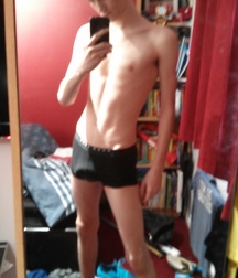 shirtless boys 5bdadb8d80b4b.jpg