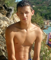 shirtless boys 5bdadc417dc3a.jpg