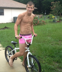 shirtless boys 5bdadca8a6609.jpg