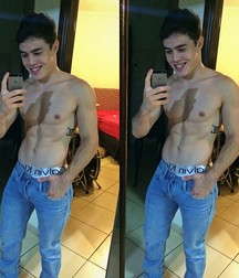 shirtless boys 5bdadd472ecab.jpg