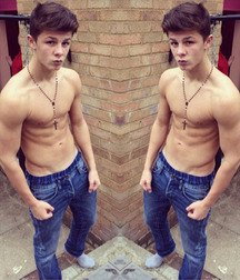shirtless boys 5bdadd85e79cf.jpg