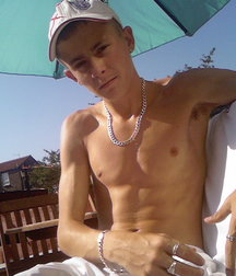 shirtless boys 5bdaddf5a758a.jpg