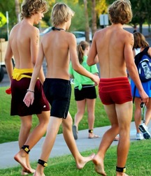 shirtless boys 5bdb35f7963c3.jpg