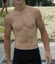 shirtless boys 5bdb370360f83.jpg
