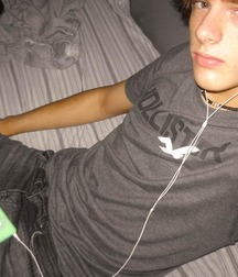 Boys 5bdc7a0587c14.jpg