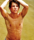 shirtless boys 5bdc8416a3aaf.jpg