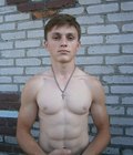shirtless boys 5bdc84365acbe.jpg