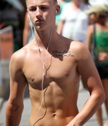 shirtless boys 5bdd9486a3afe.jpg