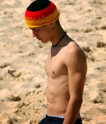 shirtless boys 5bdd948be812f.jpg