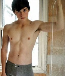 shirtless boys 5bdd994f97fe9.jpg