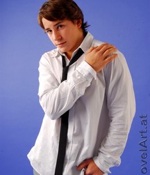 muscle boy 5bdd9d74b8172.jpg