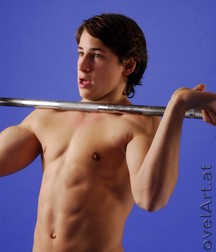 muscle boy 5bdd9df892806.jpg