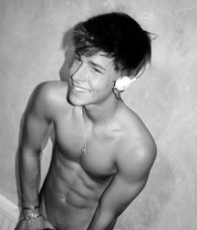 shirtless boys 5bded5cd2f38f.jpg
