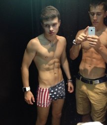 shirtless boys 5bded652de8b1.jpg