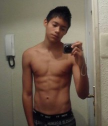shirtless boys 5be1e516d1c6f.jpg